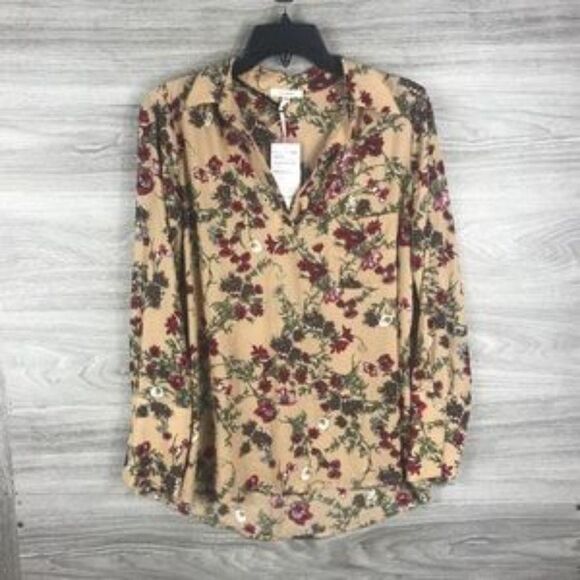 Pleione Pleated Back Chiffon Hi-Lo Blouse - Picture 3 of 3